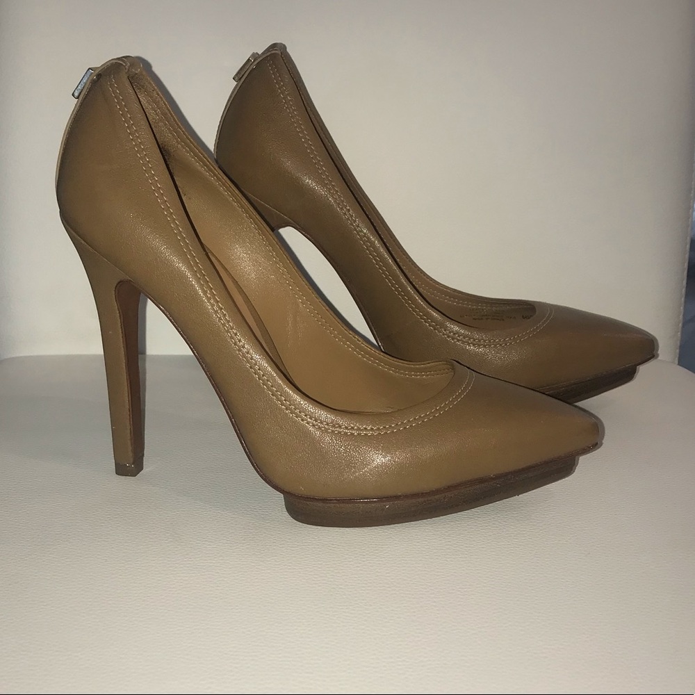 Tory burch heels